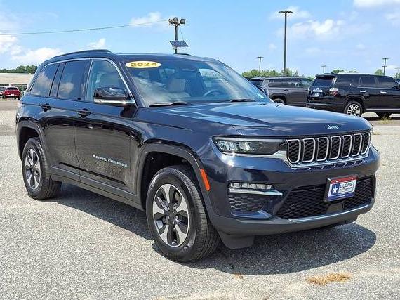 JEEP GRAND CHEROKEE 2024 1C4RJYB60RC130862 image
